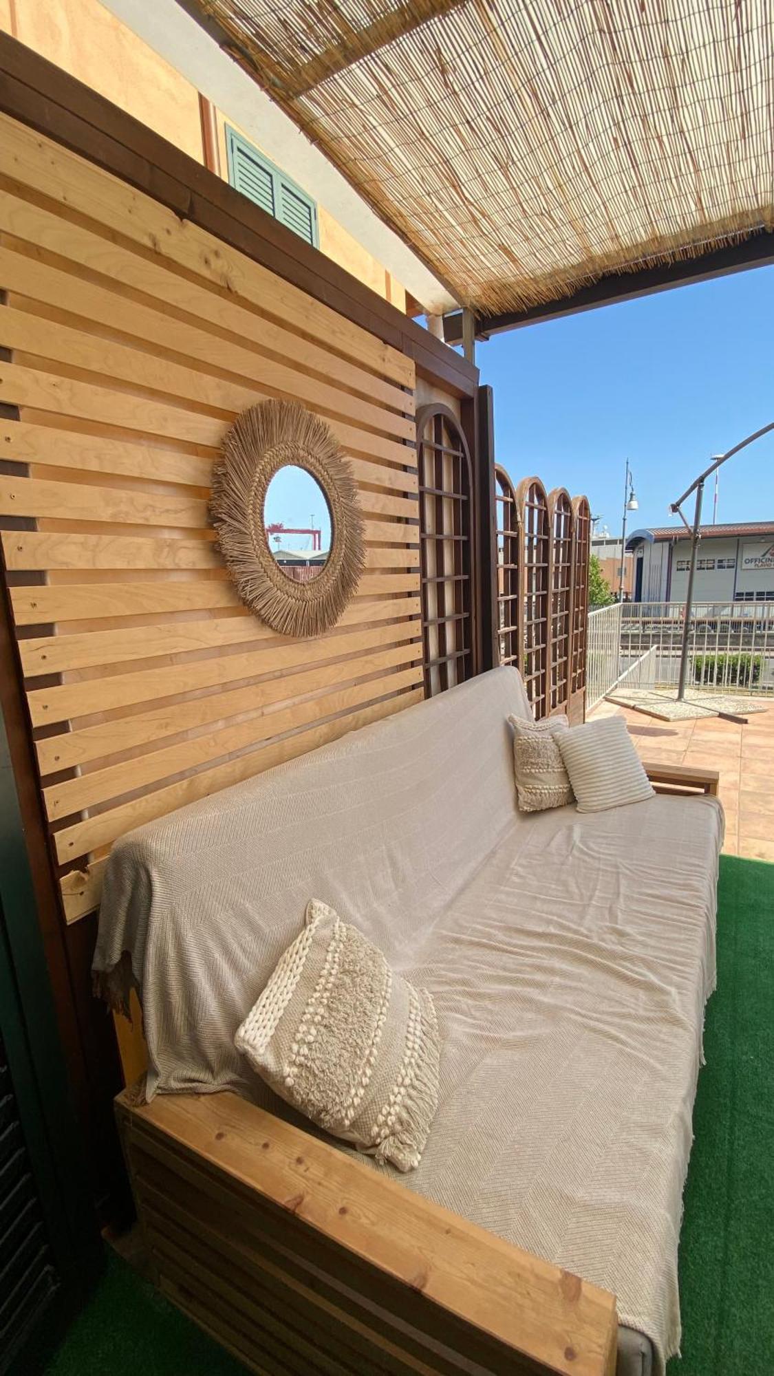 Giu Al Porto Apartment ซาแลร์โน ภายนอก รูปภาพ