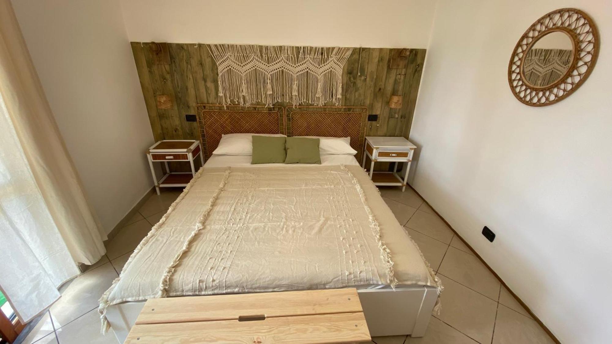 Giu Al Porto Apartment ซาแลร์โน ภายนอก รูปภาพ