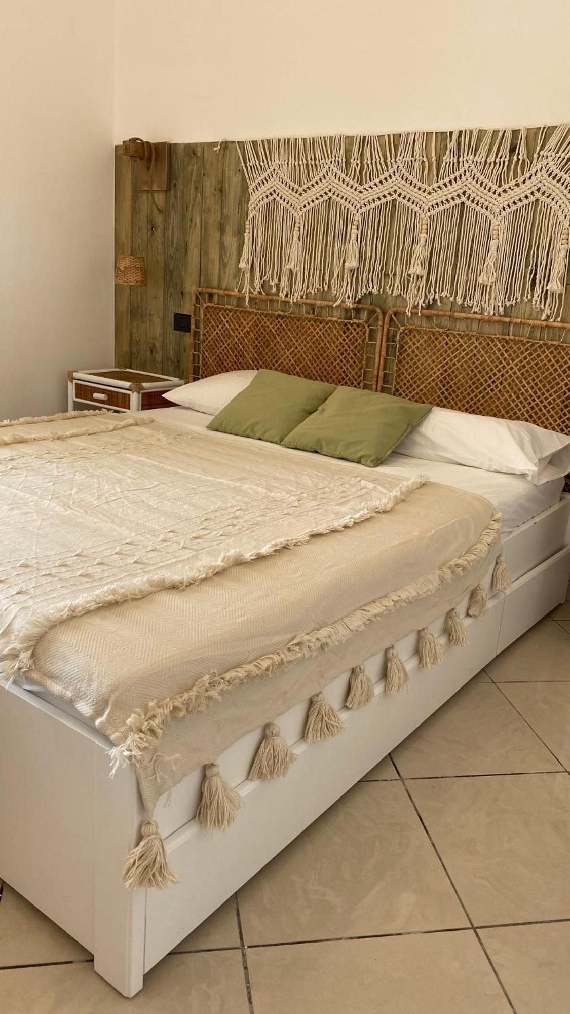 Giu Al Porto Apartment ซาแลร์โน ภายนอก รูปภาพ